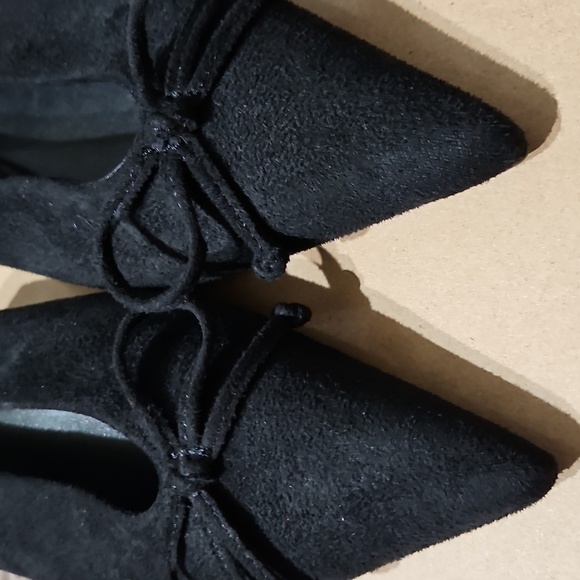 H&M Black Suede Pointed Toe Shoes - Picture 11 of 12